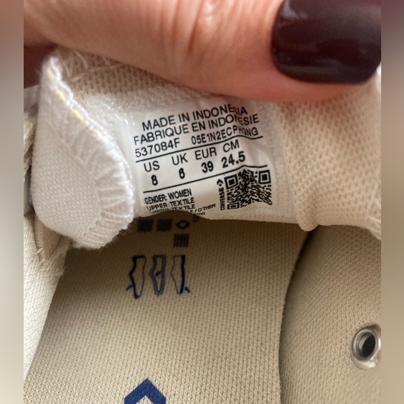 Converse Cream and Blue Sneakers - Picture 5 of 5